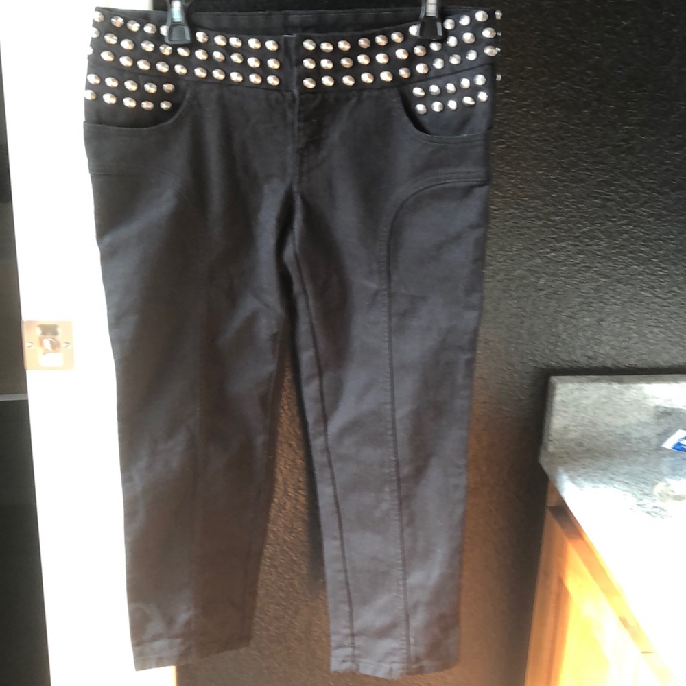 Heavy studded moschino Capri jeans 31